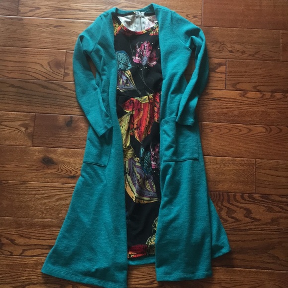 LuLaRoe Sweaters - LuLaRoe Sarah & Amelia EUC